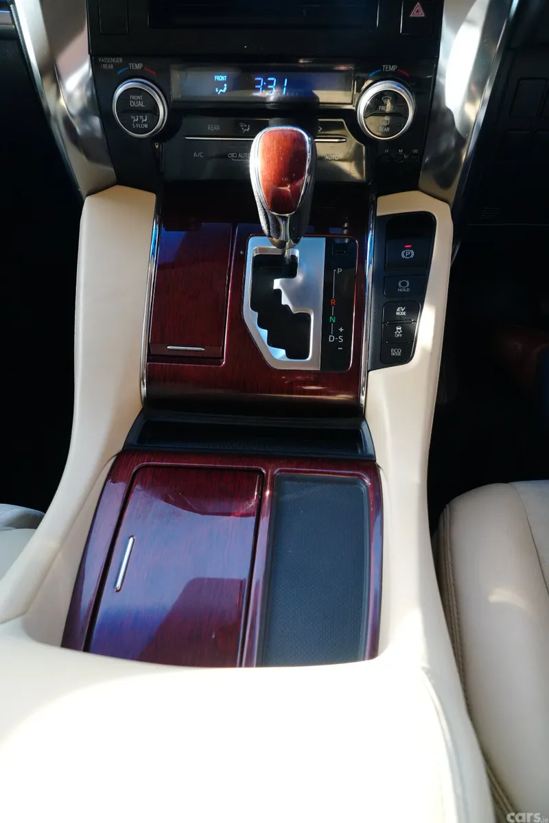 Toyota Alphard Van, Petrol Hybrid, 2015, White