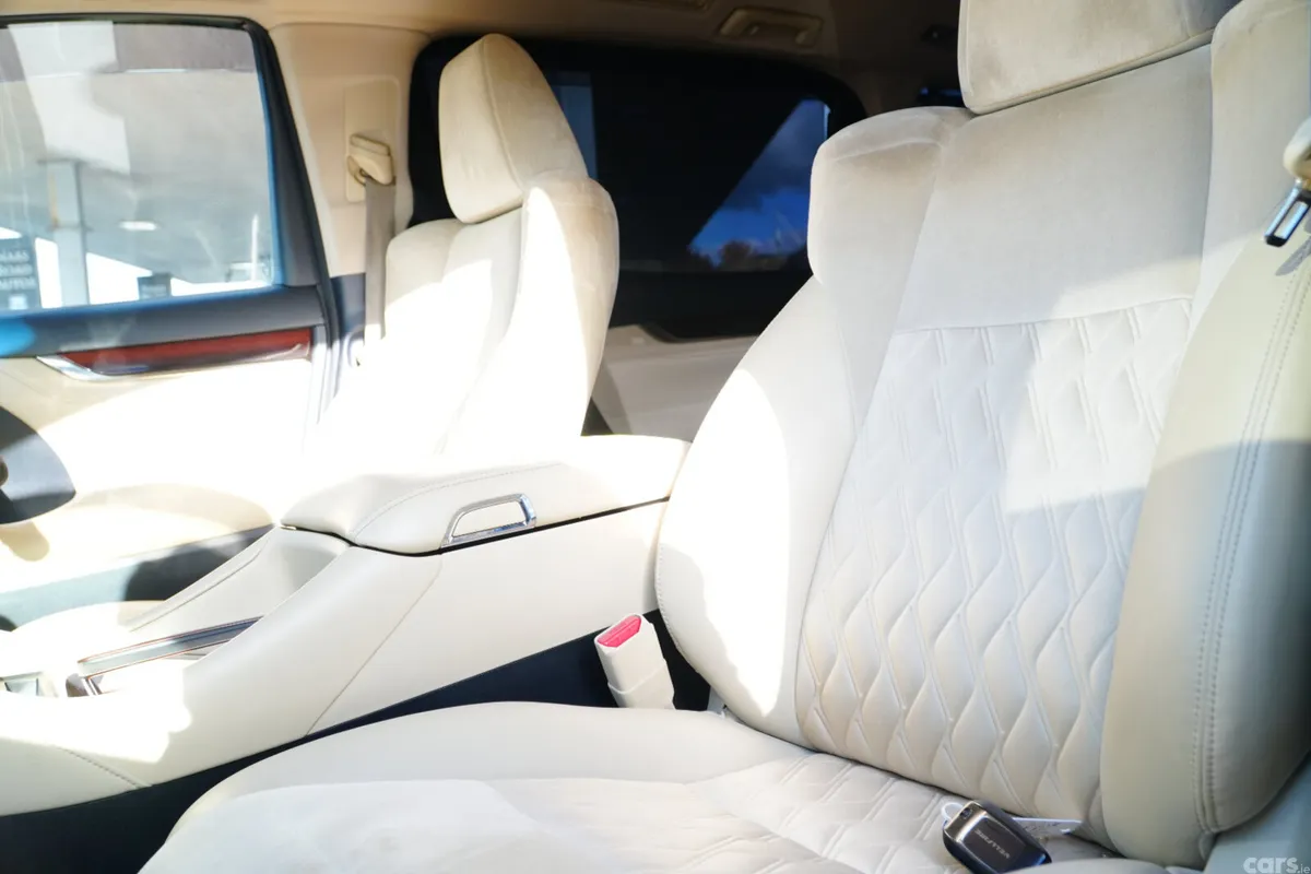 Toyota Alphard Van, Petrol Hybrid, 2015, White