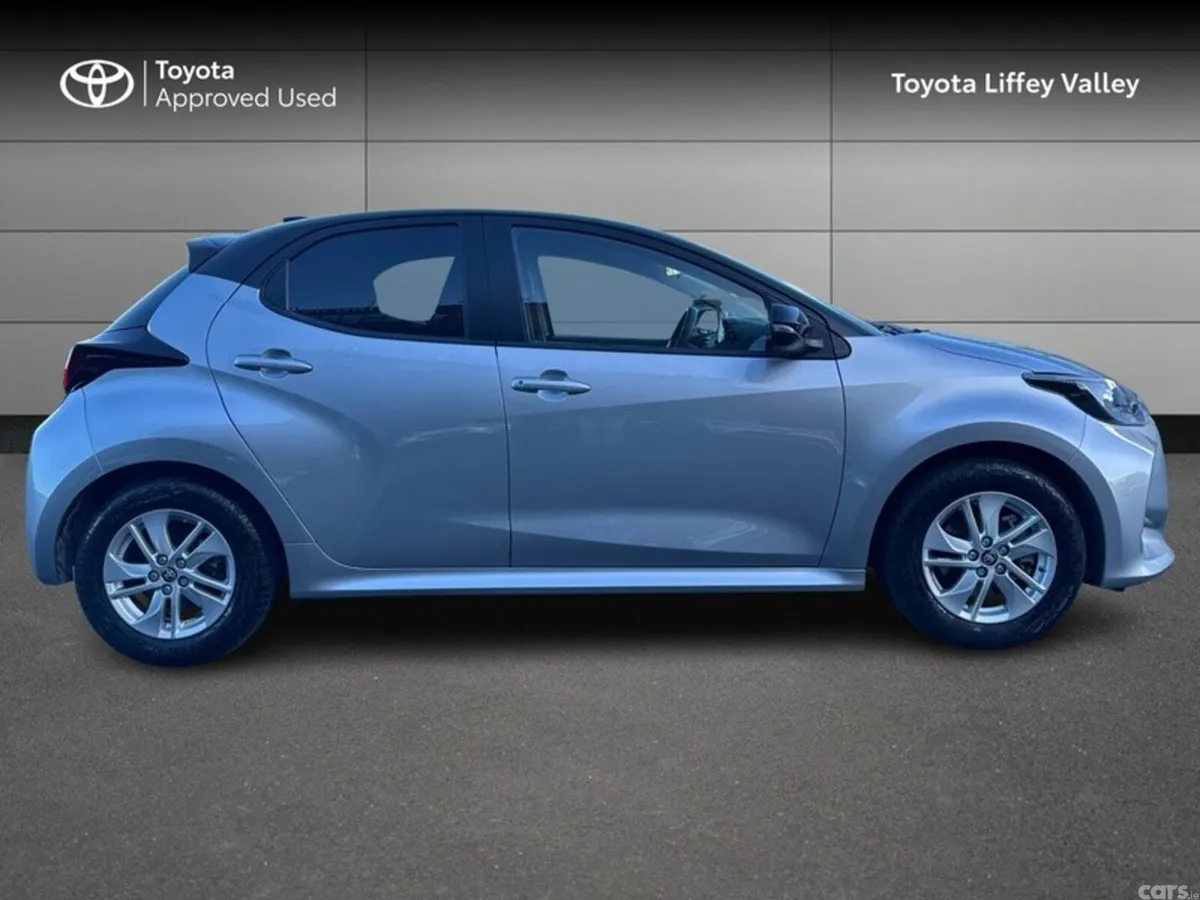 Toyota Yaris Hatchback, Petrol Hybrid, 2024, Grey