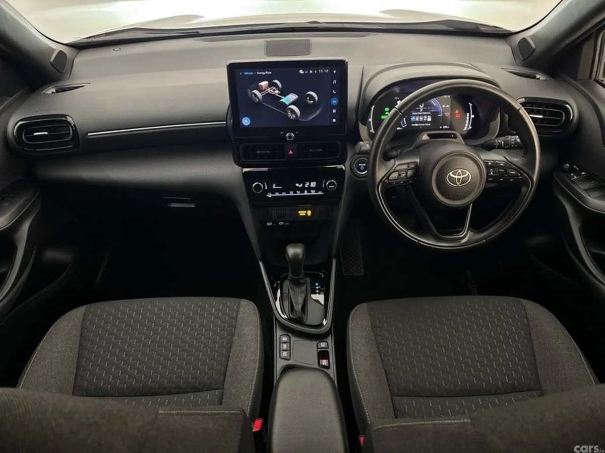 Toyota Yaris Cross Hatchback, Petrol Hybrid, 2026, Grey