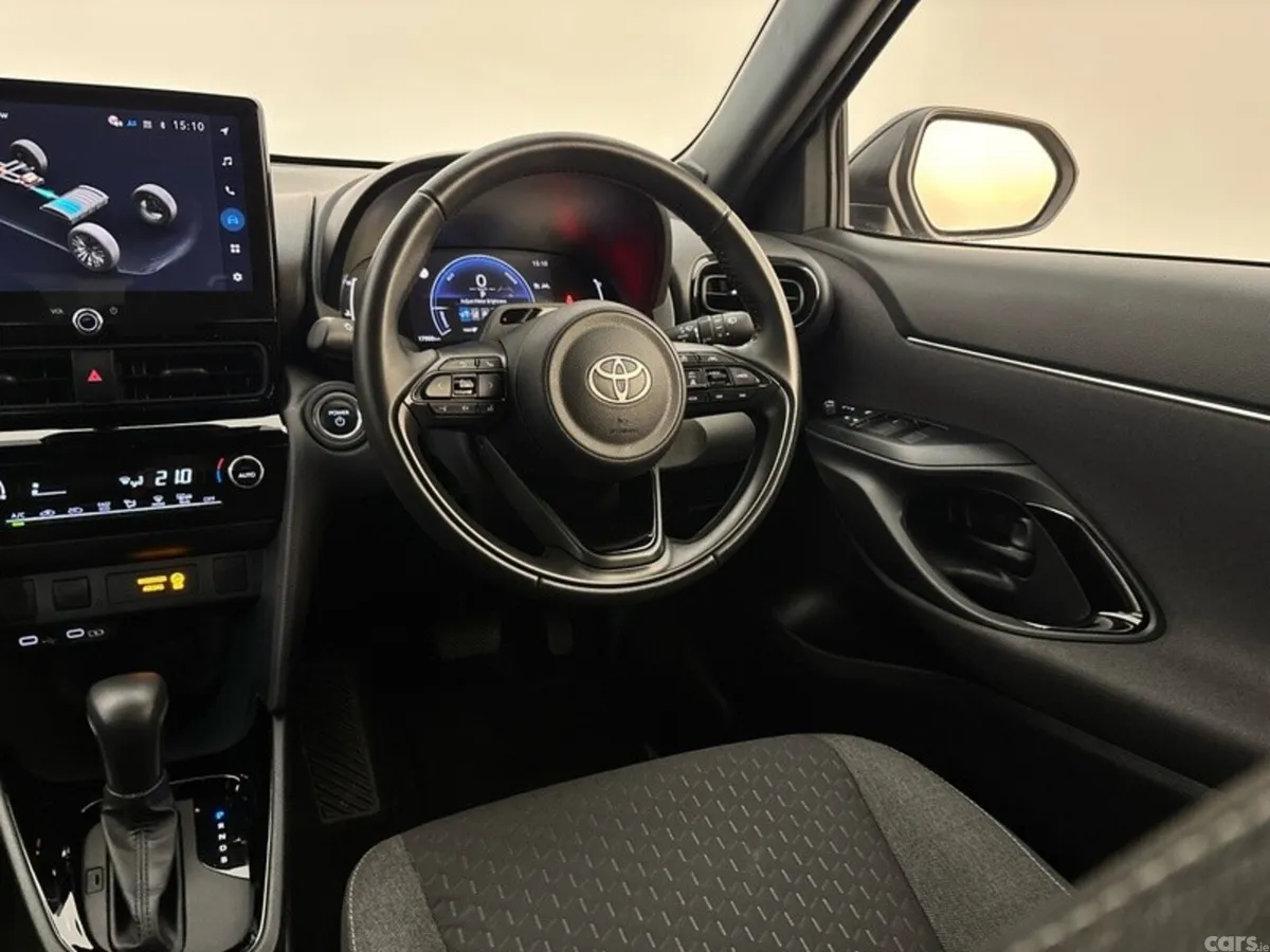 Toyota Yaris Cross Hatchback, Petrol Hybrid, 2026, Grey