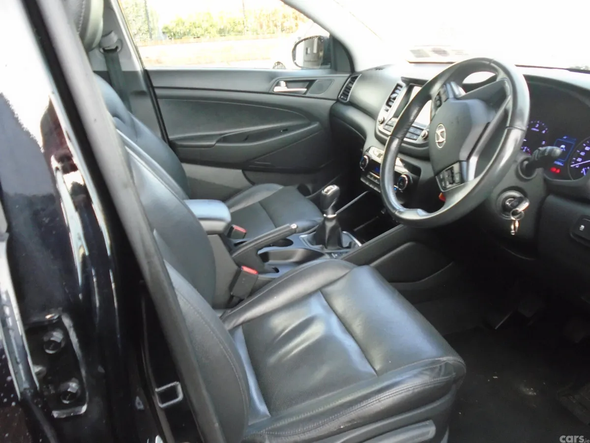 Hyundai Tucson SUV, Diesel, 2016, Black