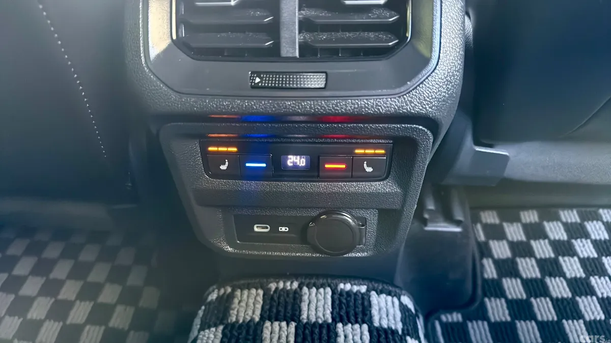 Volkswagen Tiguan SUV, Petrol, 2021, White