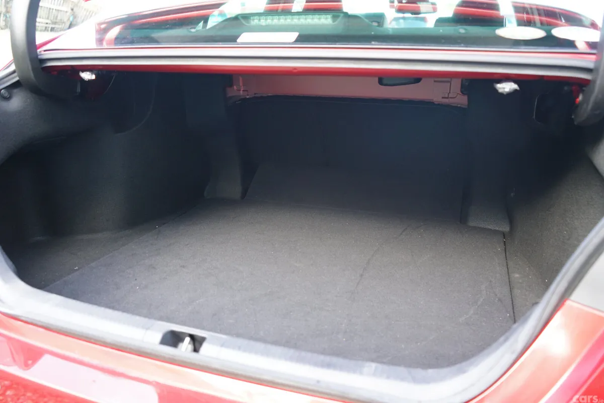 Toyota Camry Saloon, Petrol Hybrid, 2019, Red