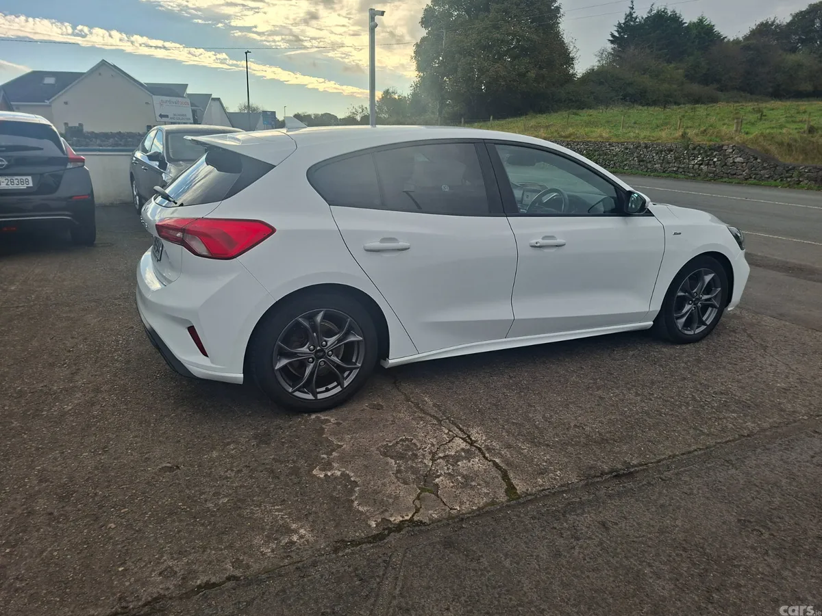 Ford Focus Hatchback, Diesel, 2020, White