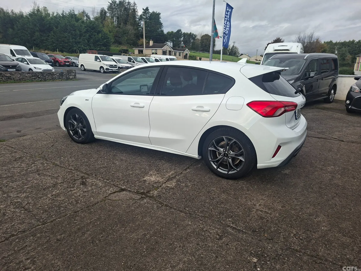 Ford Focus Hatchback, Diesel, 2020, White