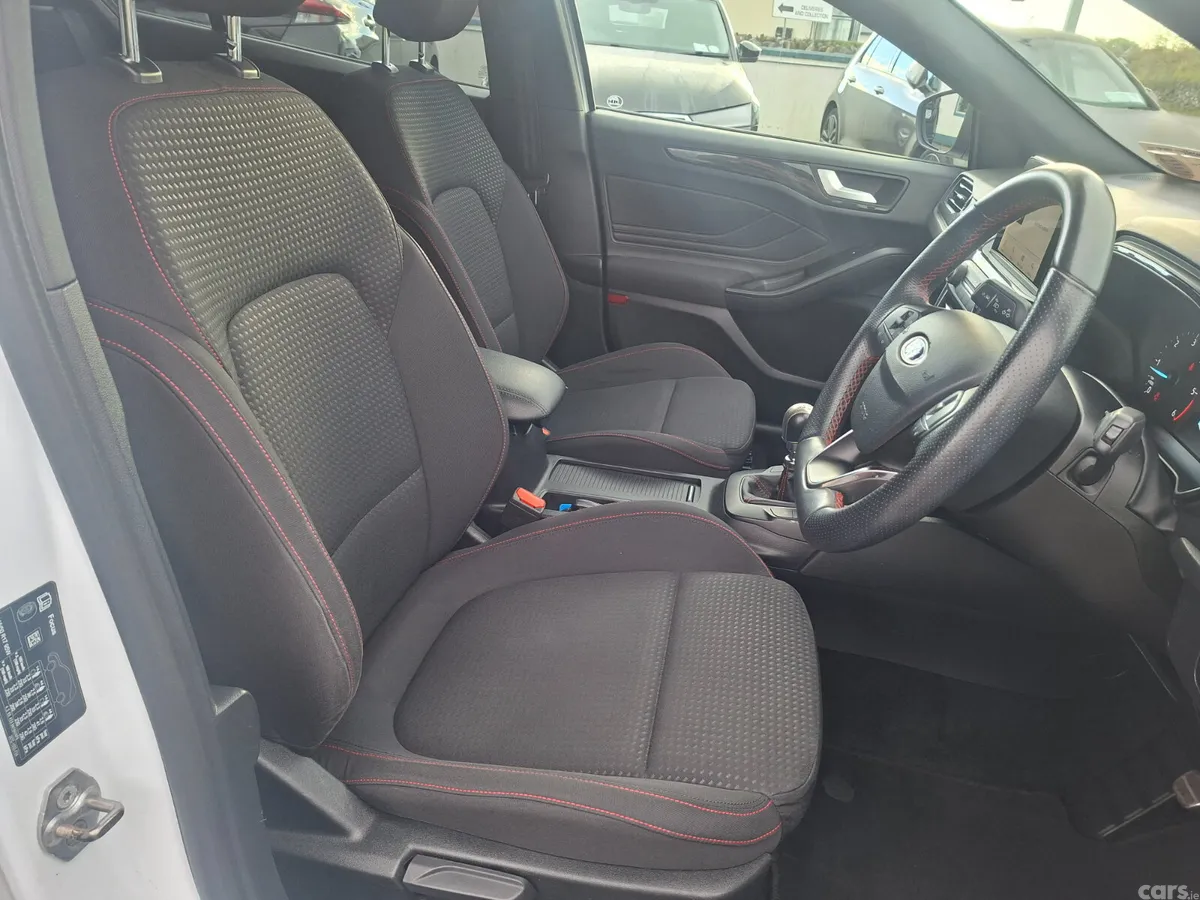 Ford Focus Hatchback, Diesel, 2020, White