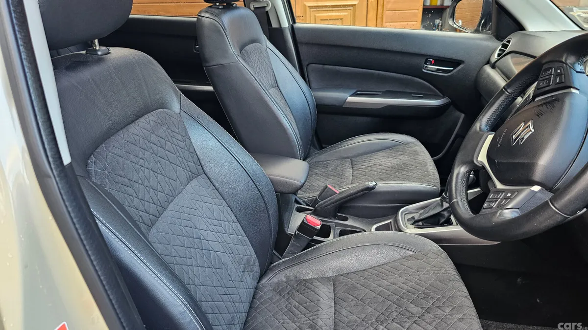 Suzuki Vitara SUV, Petrol, 2021, White