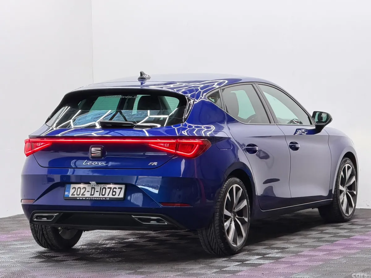 SEAT Leon Estate, Petrol, 2020, Blue