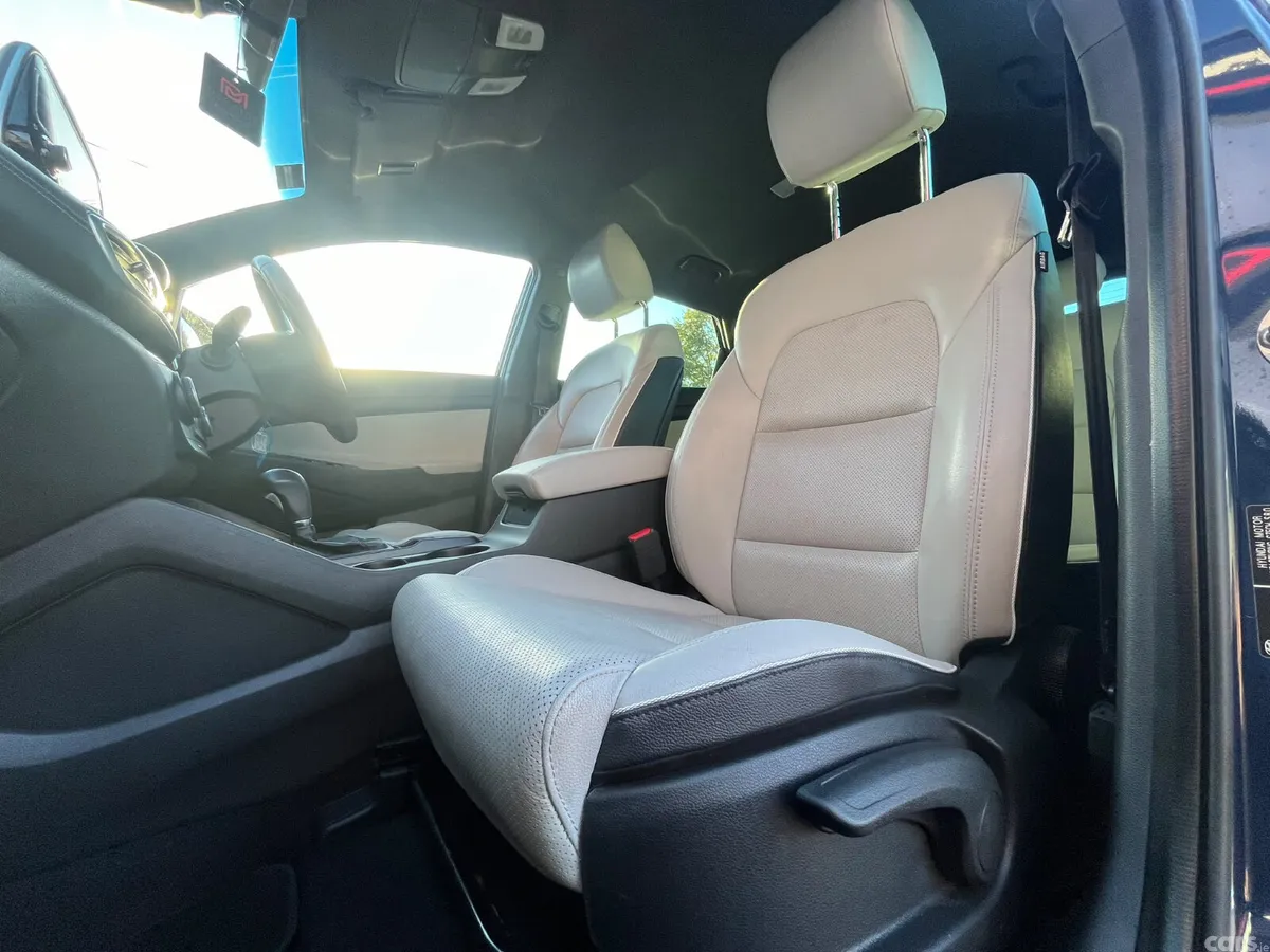 Hyundai Tucson SUV, Diesel, 2019, Blue