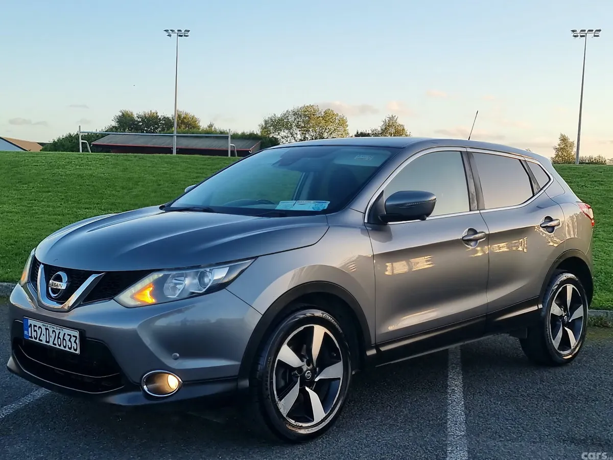 Nissan Qashqai Hatchback, Diesel, 2015, Grey