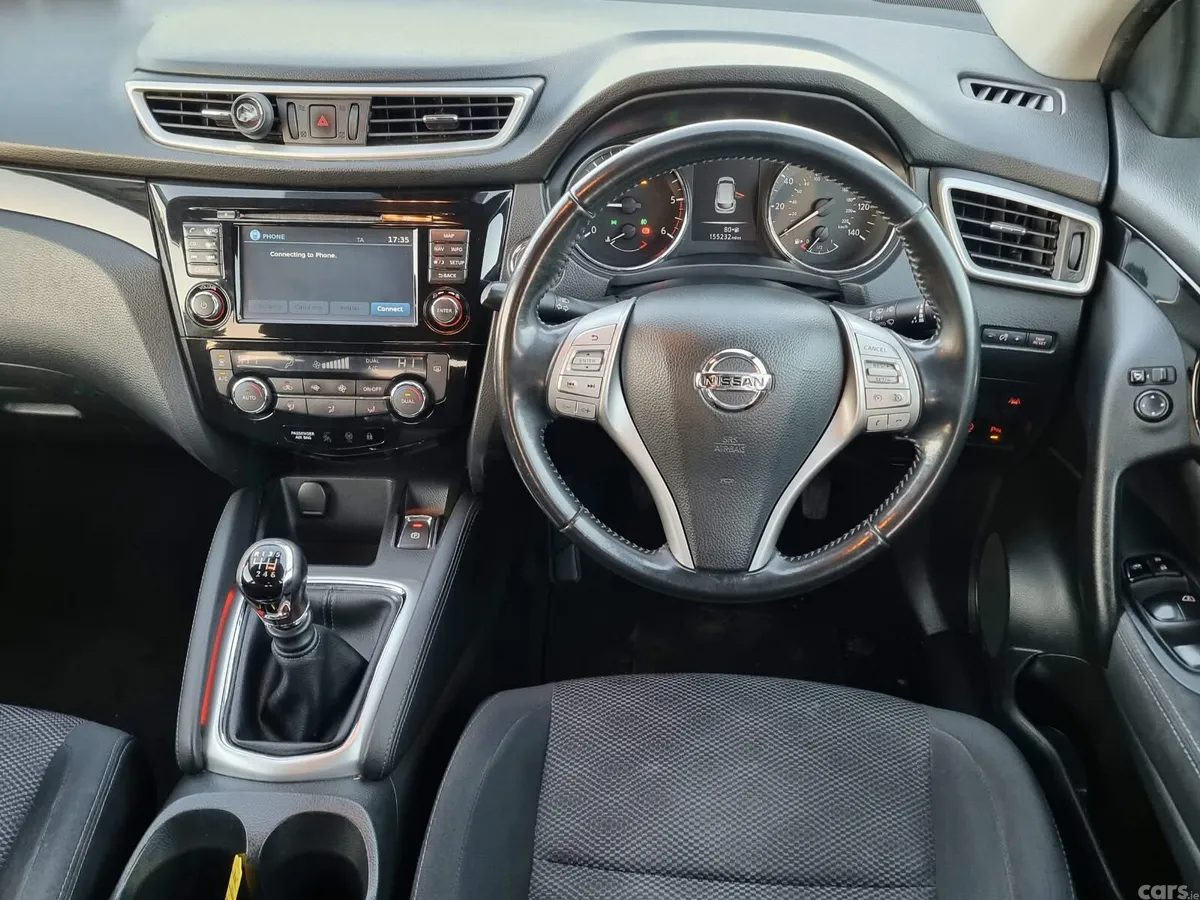 Nissan Qashqai Hatchback, Diesel, 2015, Grey