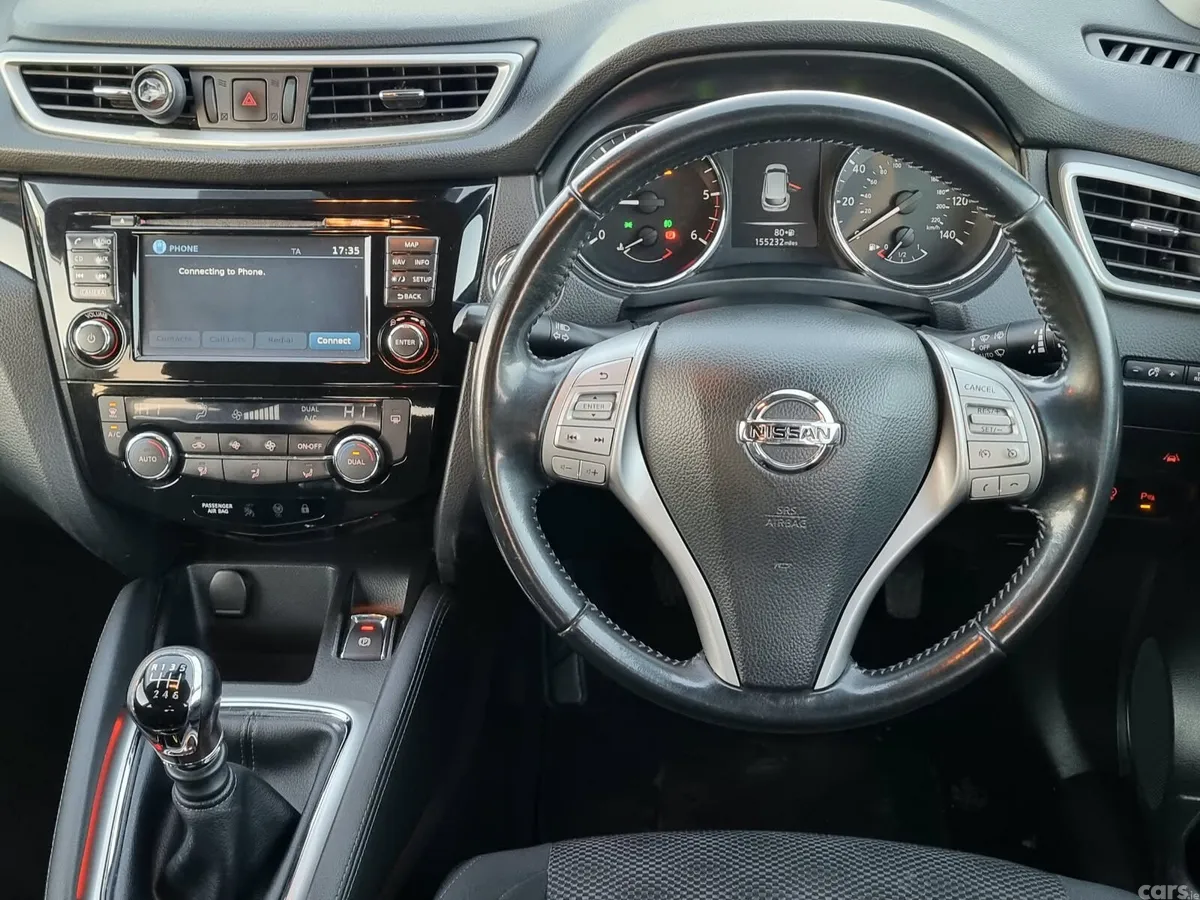Nissan Qashqai Hatchback, Diesel, 2015, Grey