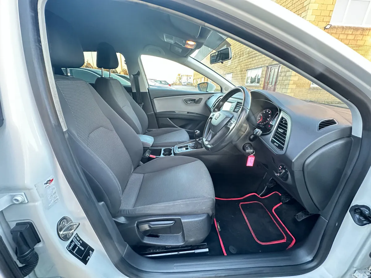 SEAT Leon Hatchback, Petrol, 2018, White