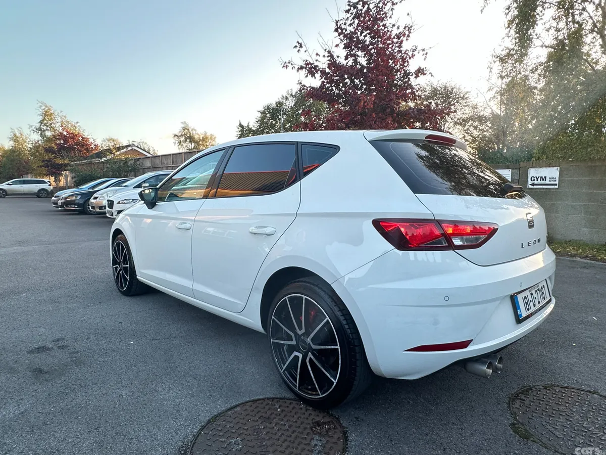 SEAT Leon Hatchback, Petrol, 2018, White