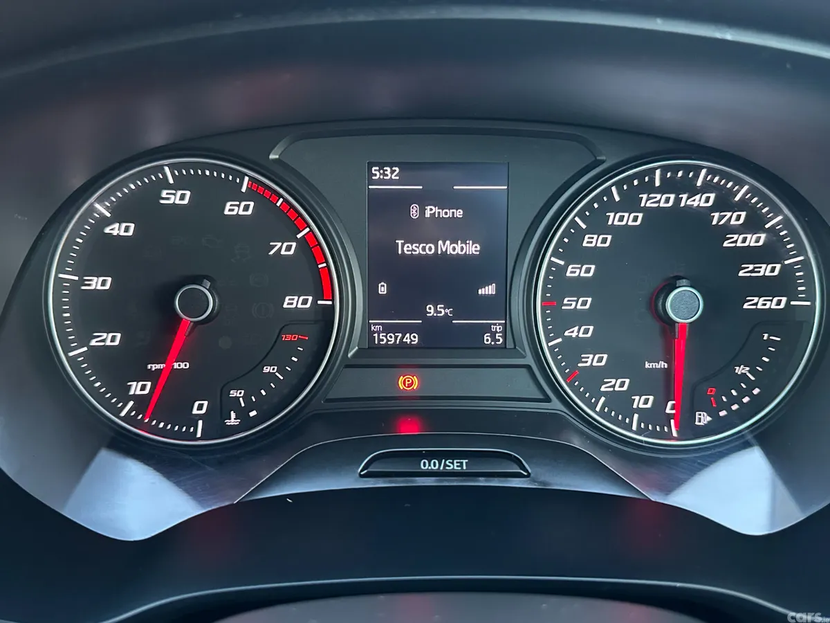 SEAT Leon Hatchback, Petrol, 2018, White