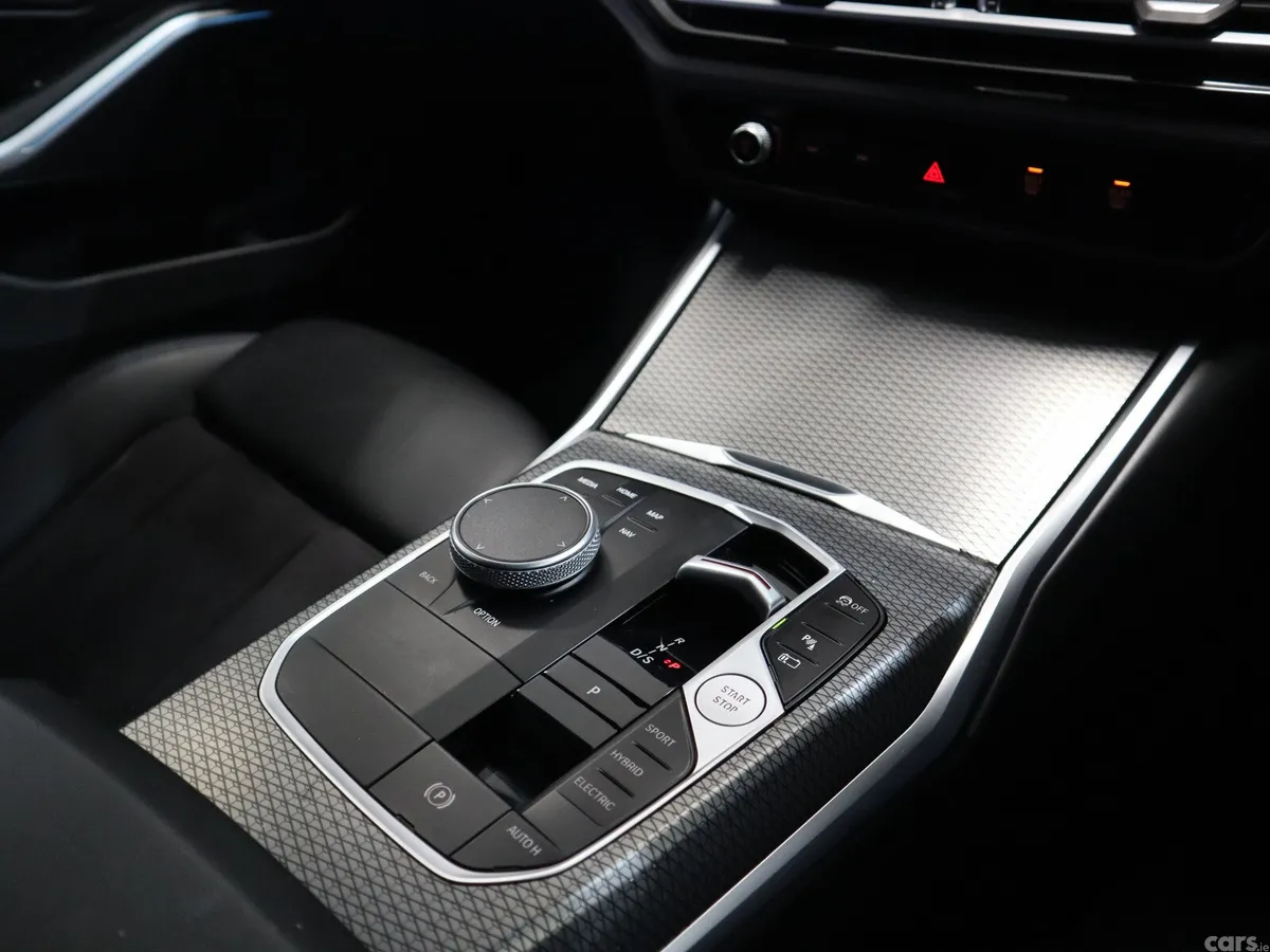 BMW 3-Series Saloon, Petrol Hybrid, 2023, White