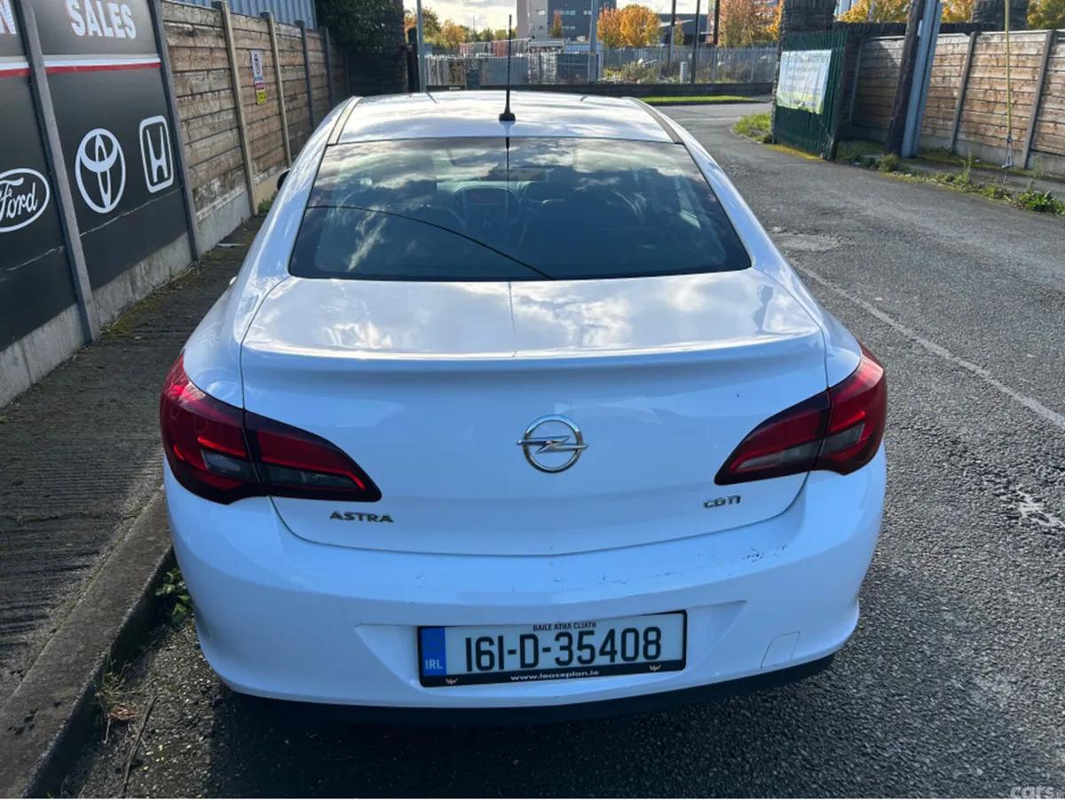 Opel Astra Saloon, Diesel, 2016, White
