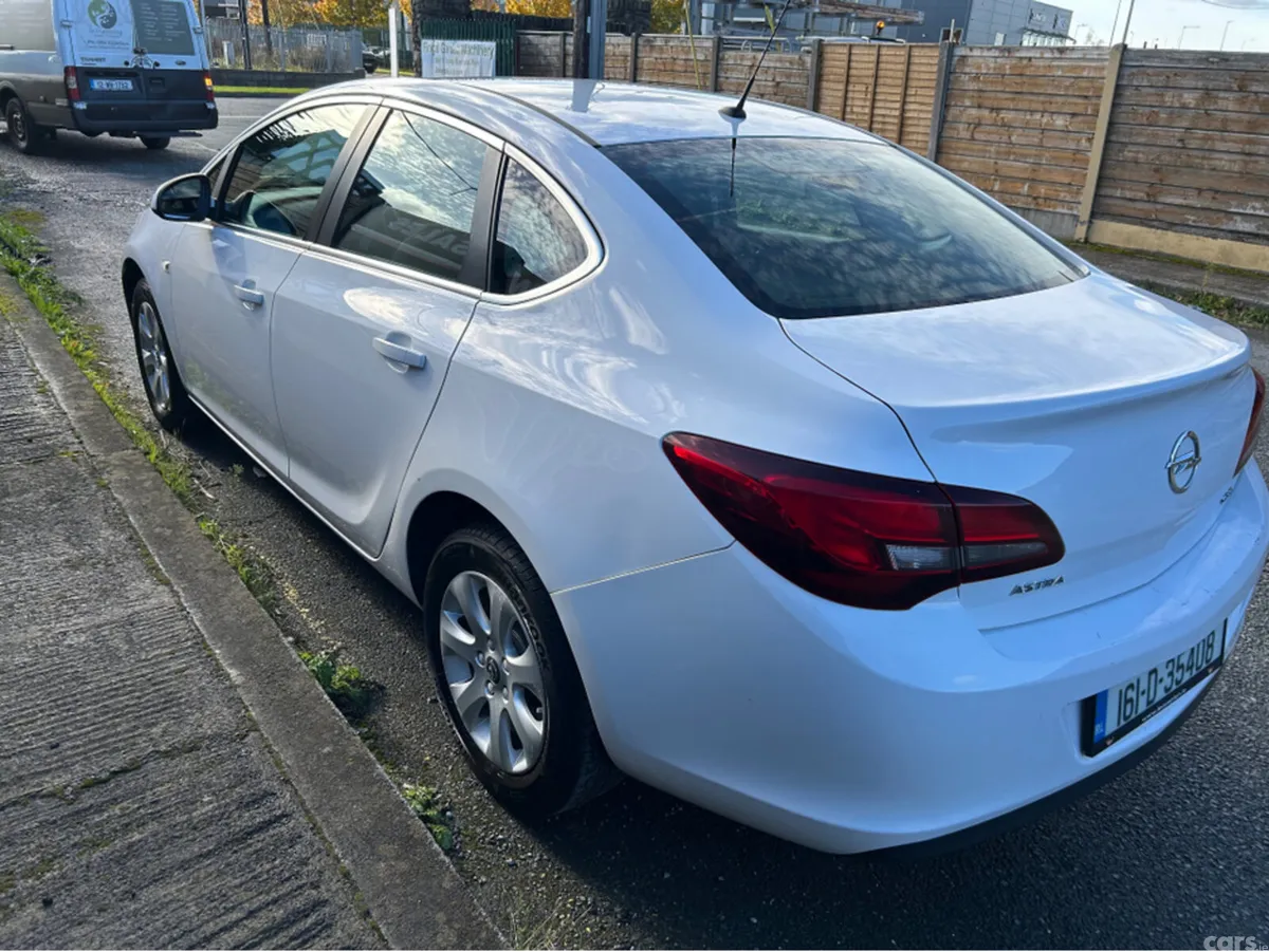 Opel Astra Saloon, Diesel, 2016, White