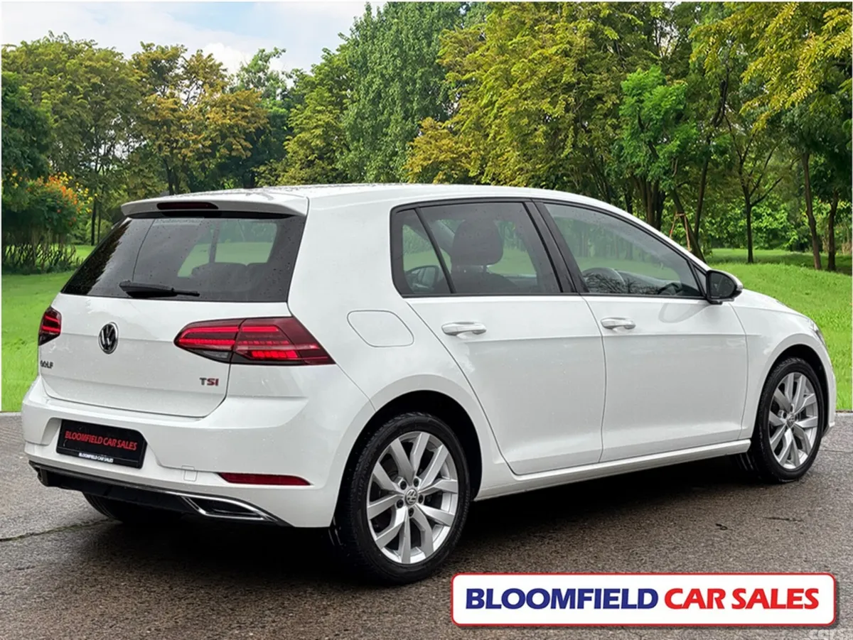 Volkswagen Golf Hatchback, Petrol, 2017, White