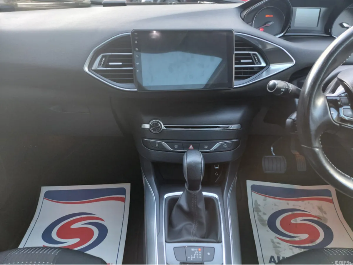 Peugeot 308 Estate, Petrol, 2016, White