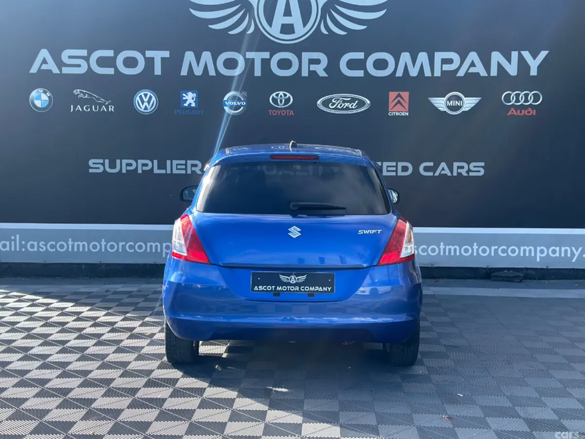 Suzuki Swift Hatchback, Petrol, 2013, Blue