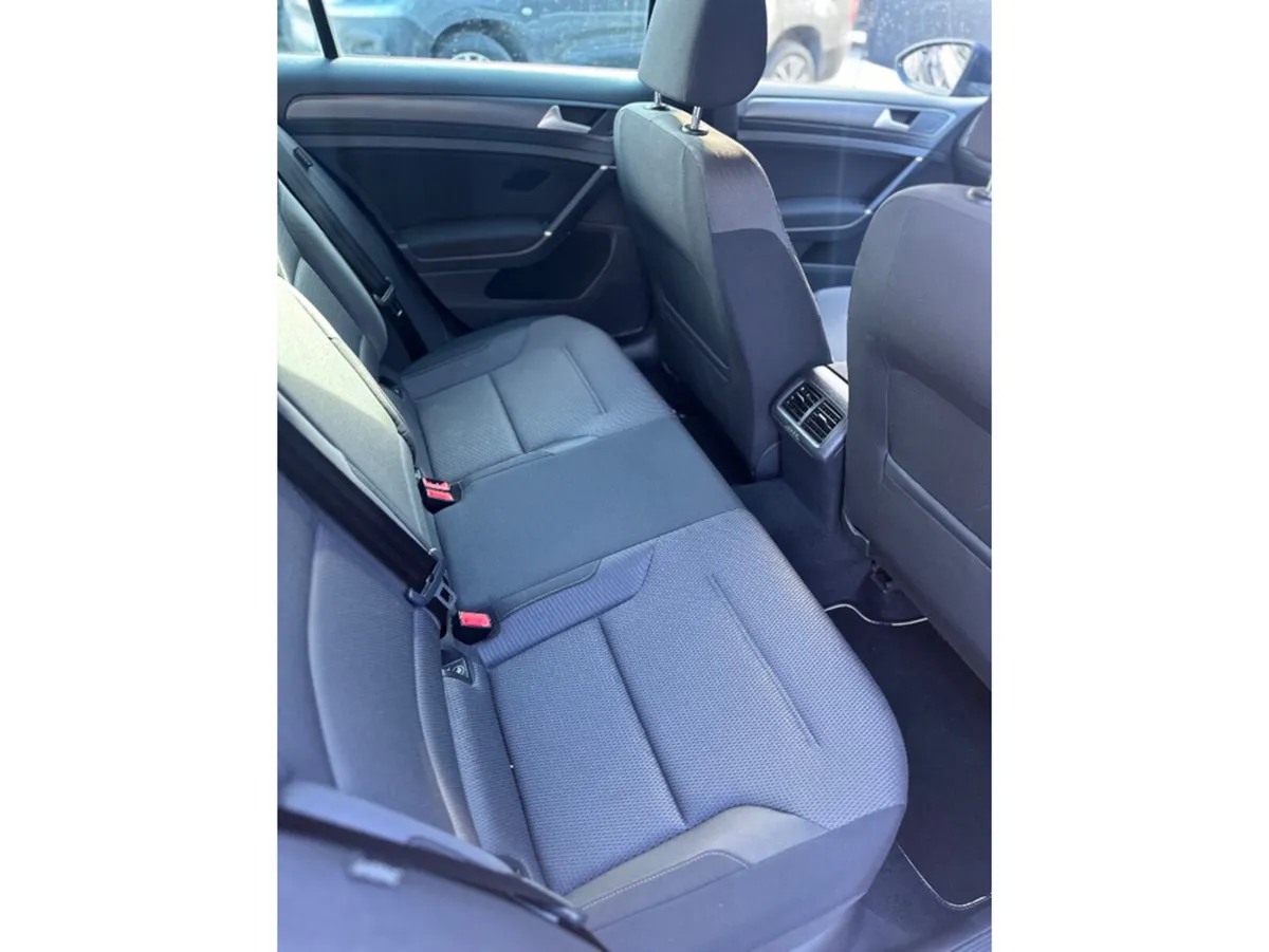 Volkswagen Golf Estate, Petrol, 2017, Blue