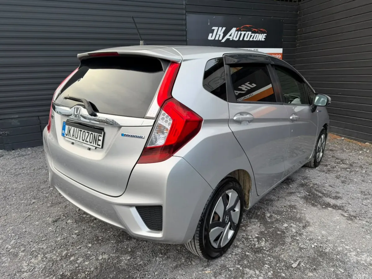 Honda Fit Hatchback, Petrol Hybrid, 2015, Silver
