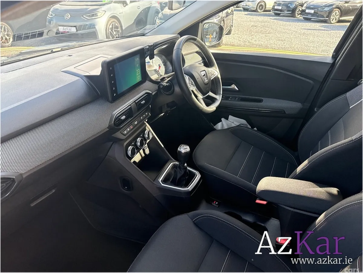 Dacia Jogger MPV, Petrol, 2023, Grey
