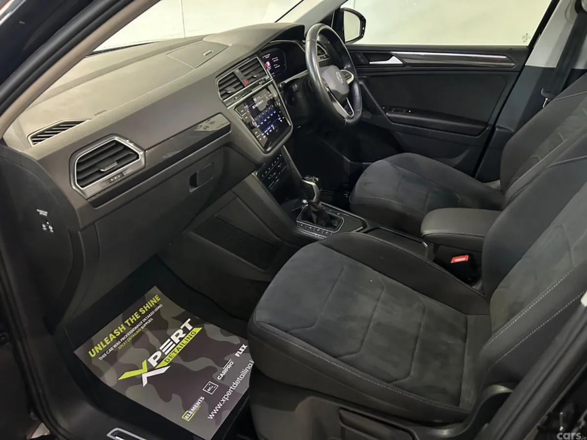 Volkswagen Tiguan Estate, Petrol Plug-in Hybrid, 2023, Black