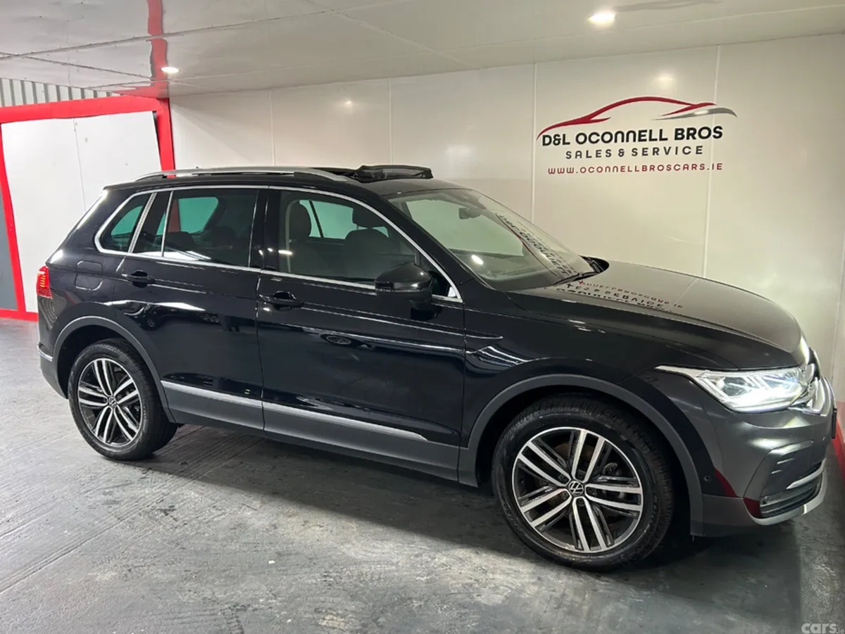 Volkswagen Tiguan Estate, Petrol Plug-in Hybrid, 2023, Black