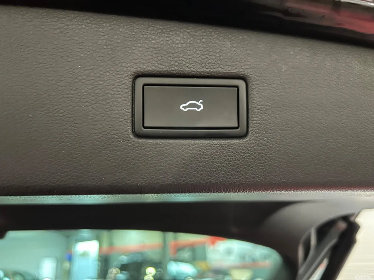 Volkswagen Tiguan Estate, Petrol Plug-in Hybrid, 2023, Black