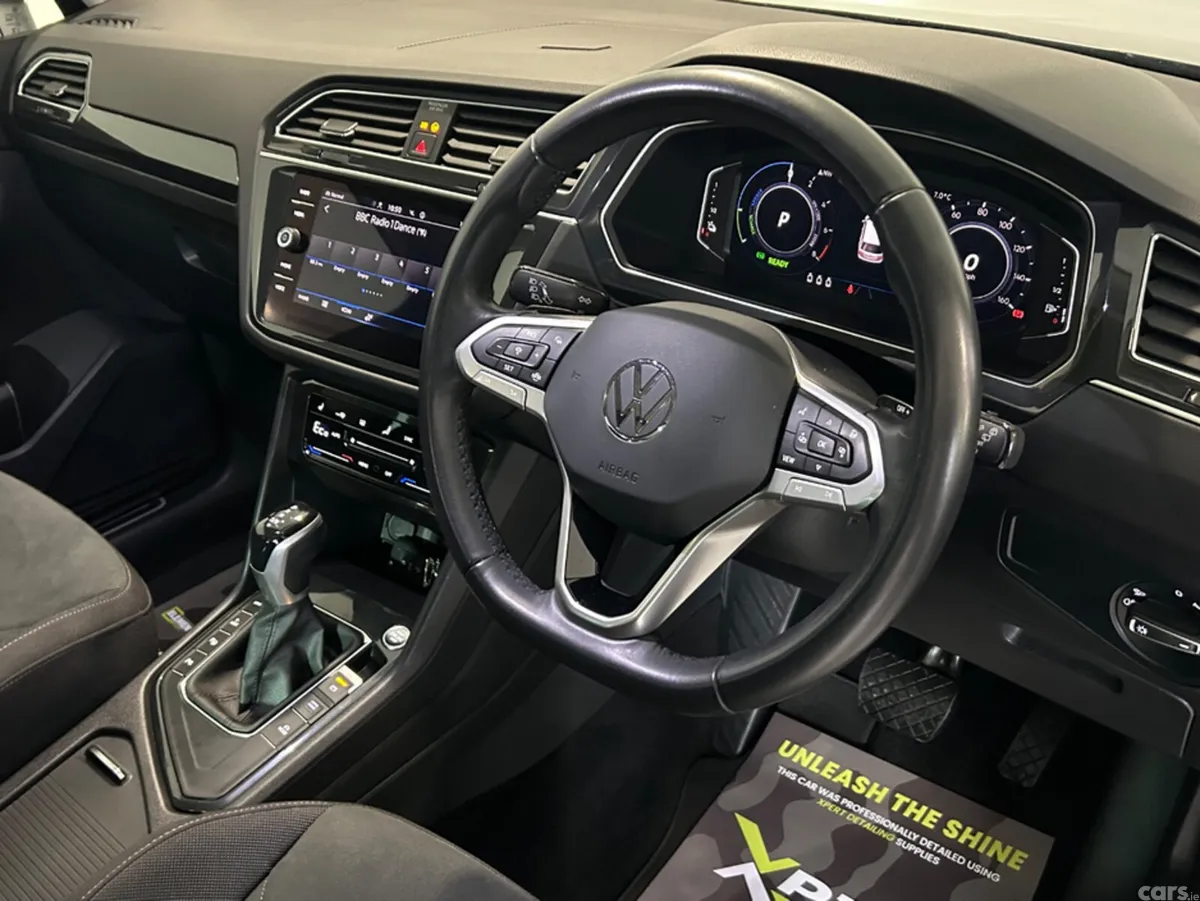 Volkswagen Tiguan Estate, Petrol Plug-in Hybrid, 2023, Black
