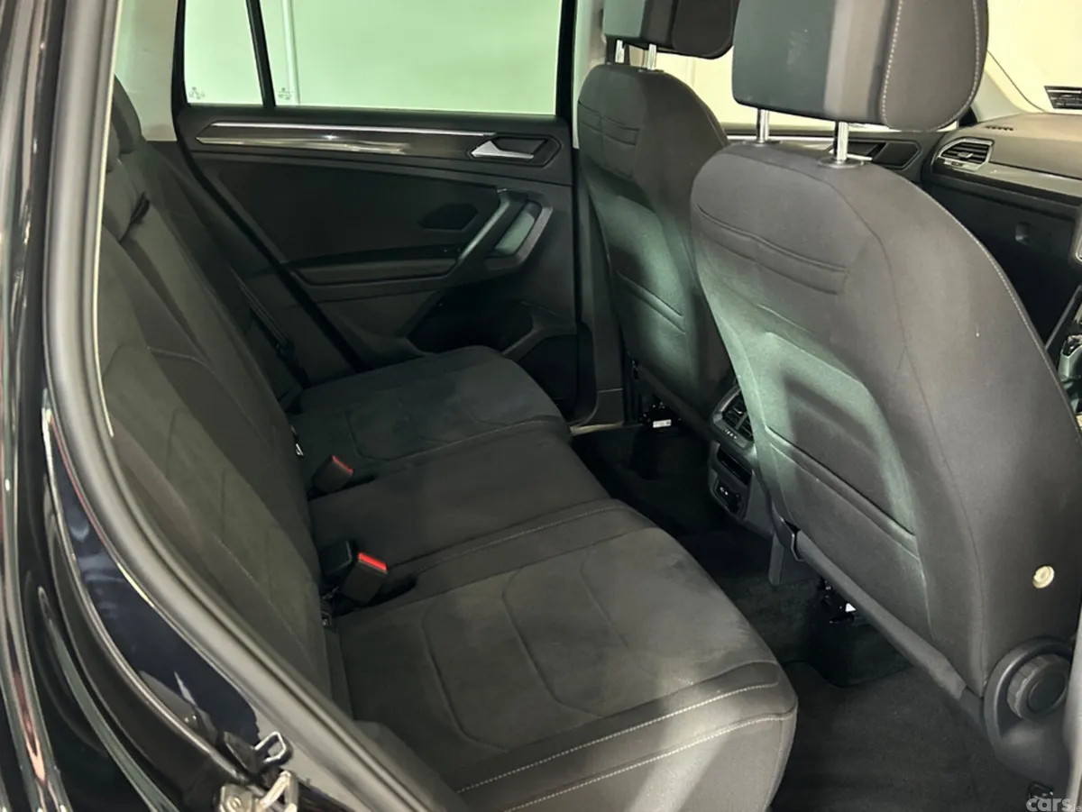 Volkswagen Tiguan Estate, Petrol Plug-in Hybrid, 2023, Black