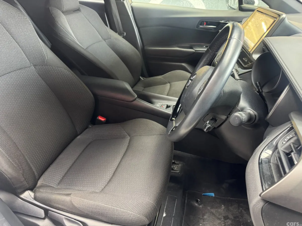 Toyota C-HR SUV, Petrol, 2019, White