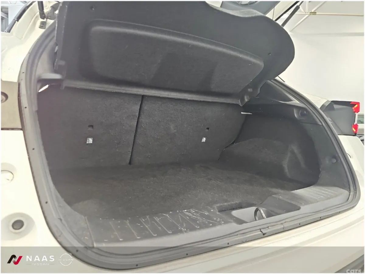Nissan Juke MPV, Petrol, 2021, White