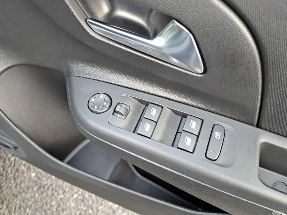 Opel Corsa Hatchback, Petrol, 2027, Grey