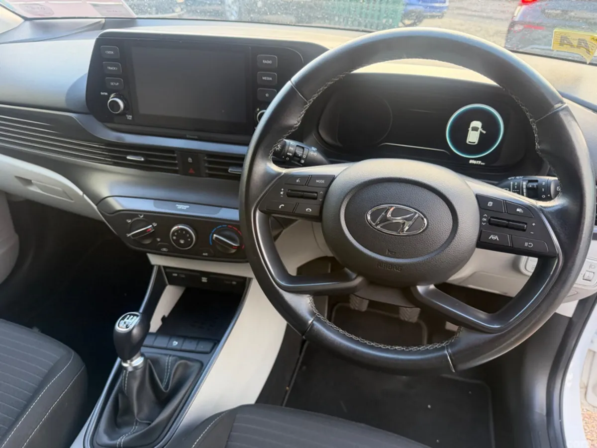 Hyundai i20 Hatchback, Petrol, 2022, White