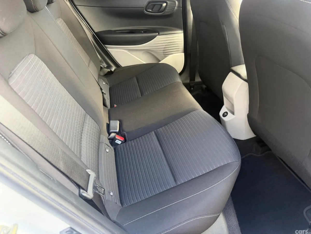 Hyundai i20 Hatchback, Petrol, 2022, White