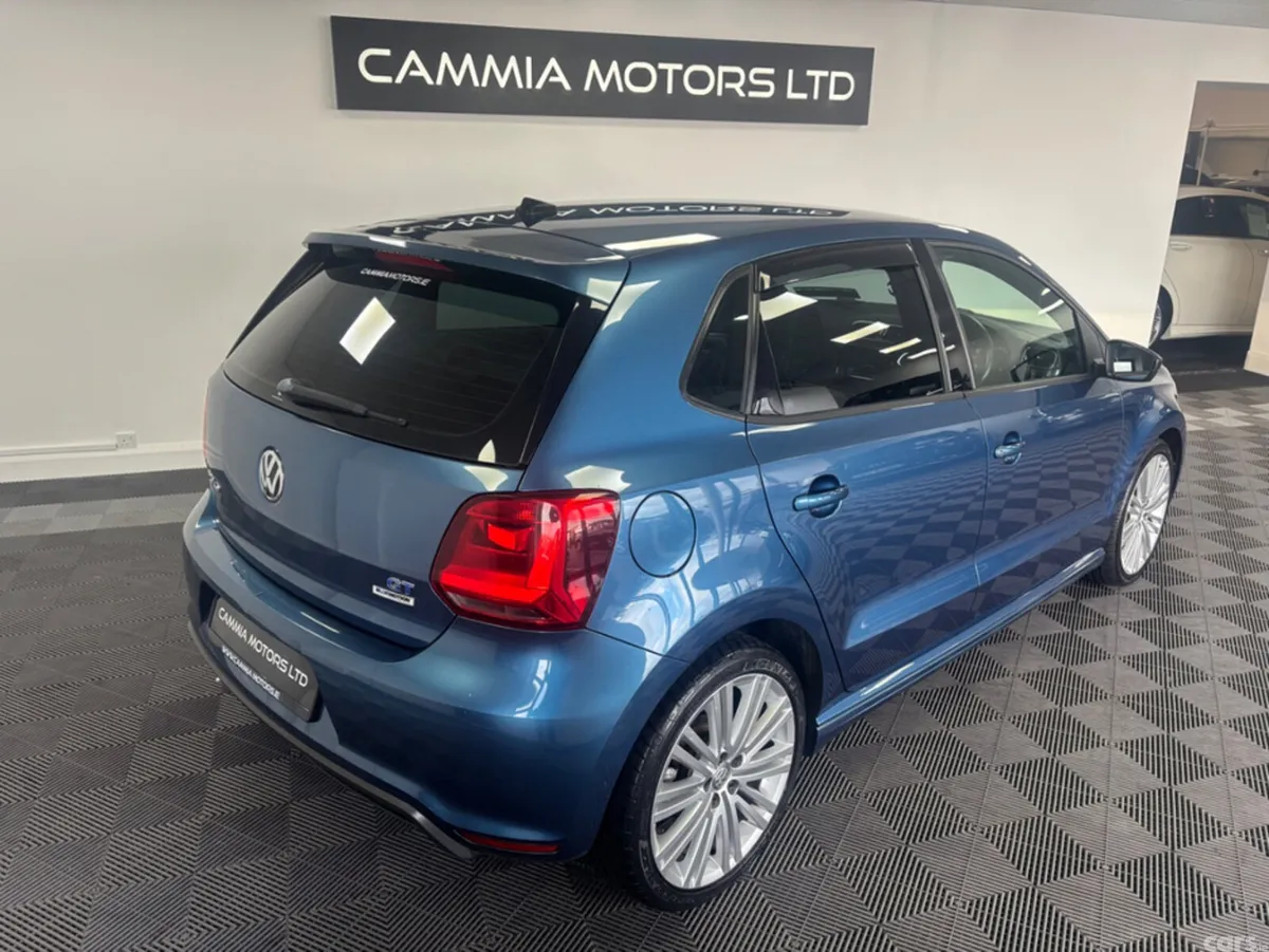 Volkswagen Polo Hatchback, Petrol, 2014, Blue