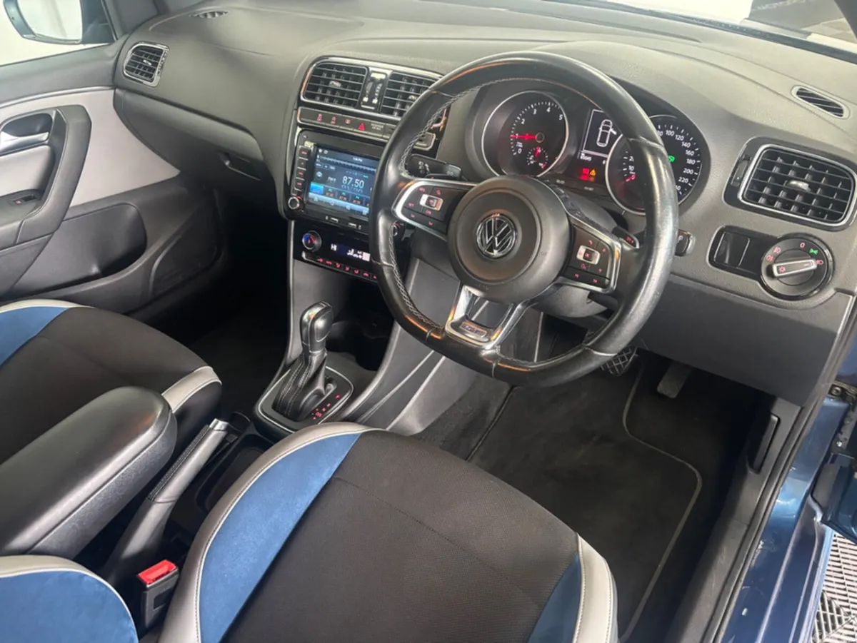 Volkswagen Polo Hatchback, Petrol, 2014, Blue