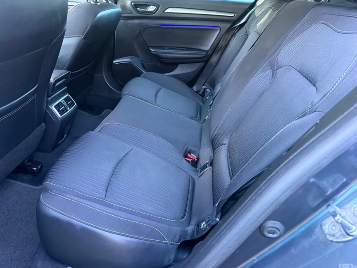 Renault Megane Estate, Petrol, 2020, Grey