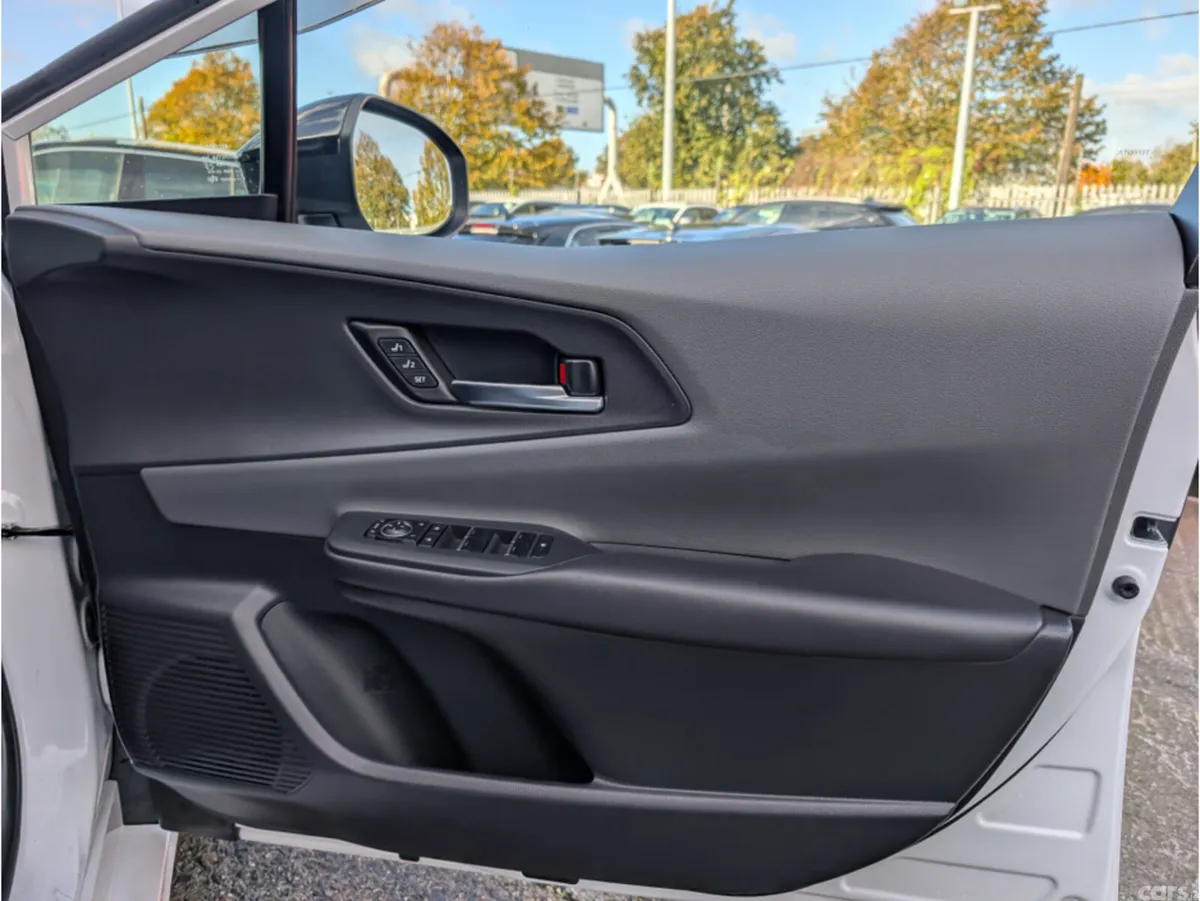 Toyota Prius Saloon, Petrol Hybrid, 2023, White