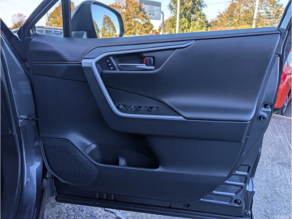 Toyota RAV4 SUV, Petrol Hybrid, 2022, Grey