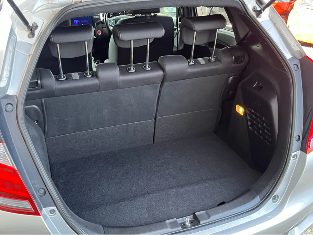 Honda Fit Hatchback, Petrol Hybrid, 2017, Silver