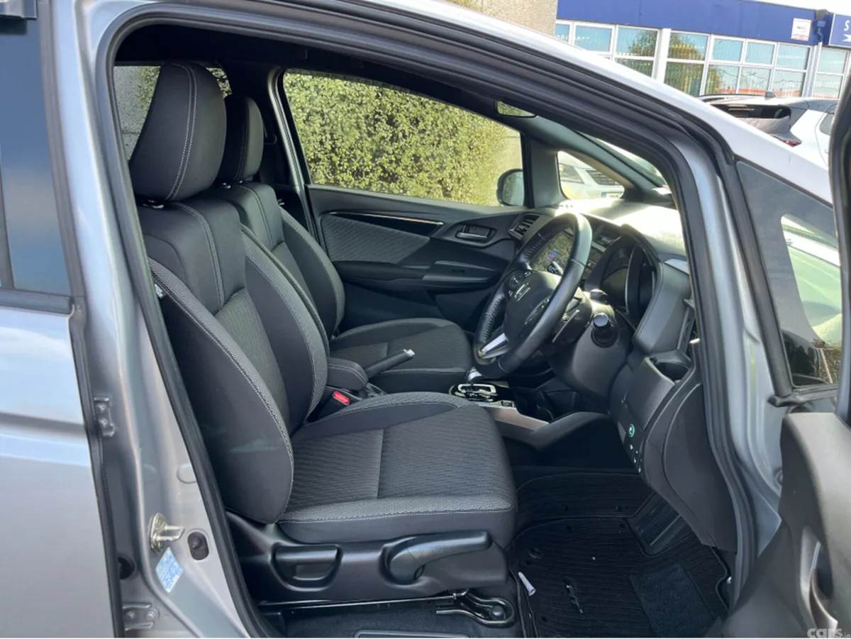 Honda Fit Hatchback, Petrol Hybrid, 2017, Silver