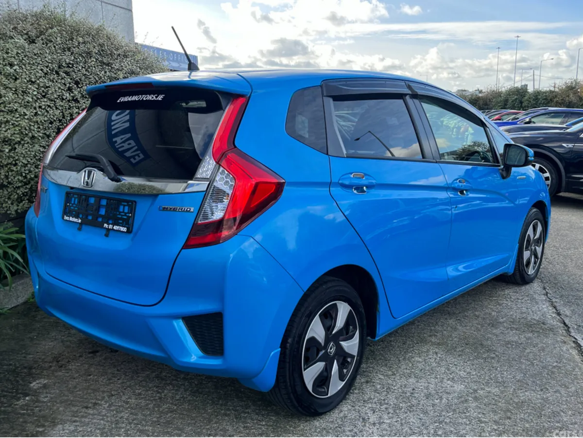 Honda Fit Hatchback, Petrol Hybrid, 2015, Blue