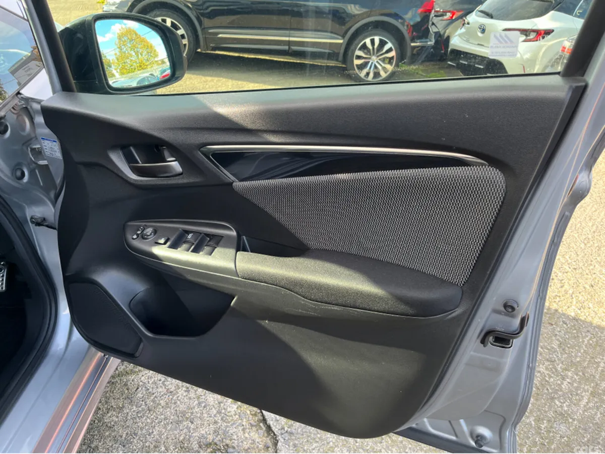Honda Fit Hatchback, Petrol Hybrid, 2017, Silver
