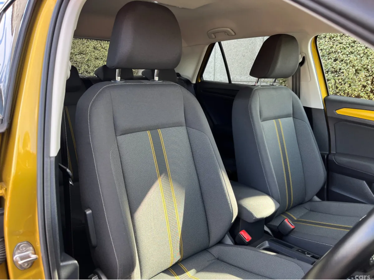 Volkswagen T-Roc SUV, Diesel, 2020, Gold