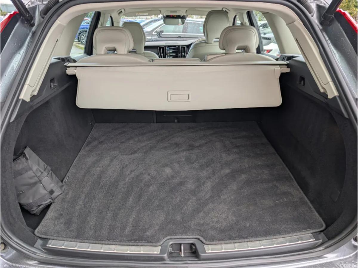 Volvo XC60 SUV, Diesel, 2019, Grey